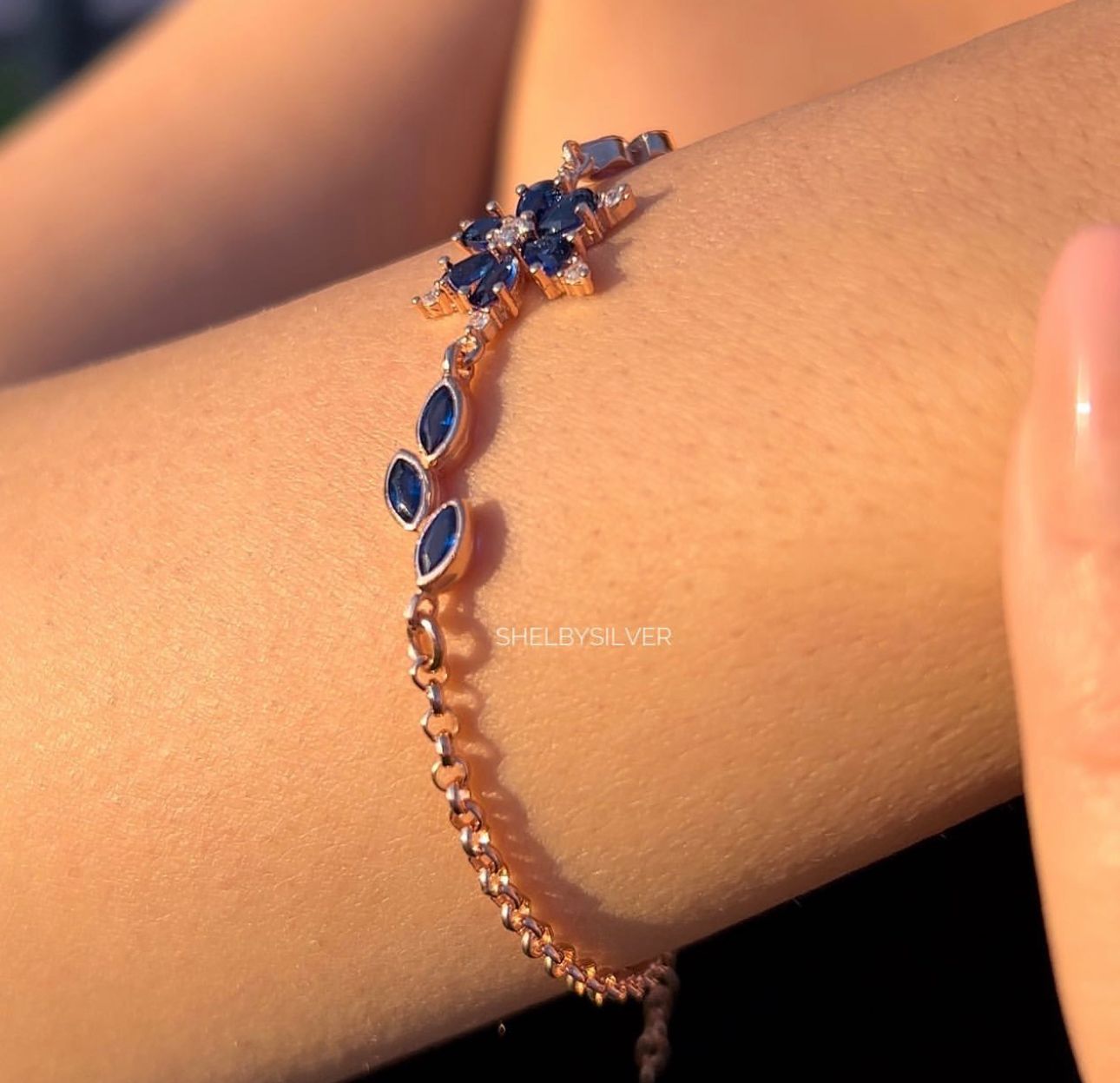 Sapphire Lotus Bileklik