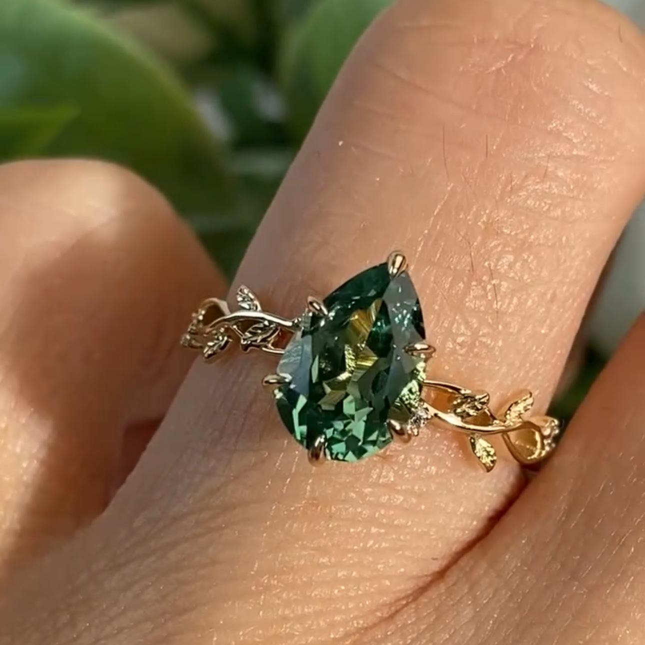 Emerald Grove (Ayarlanabilir Yüzük)