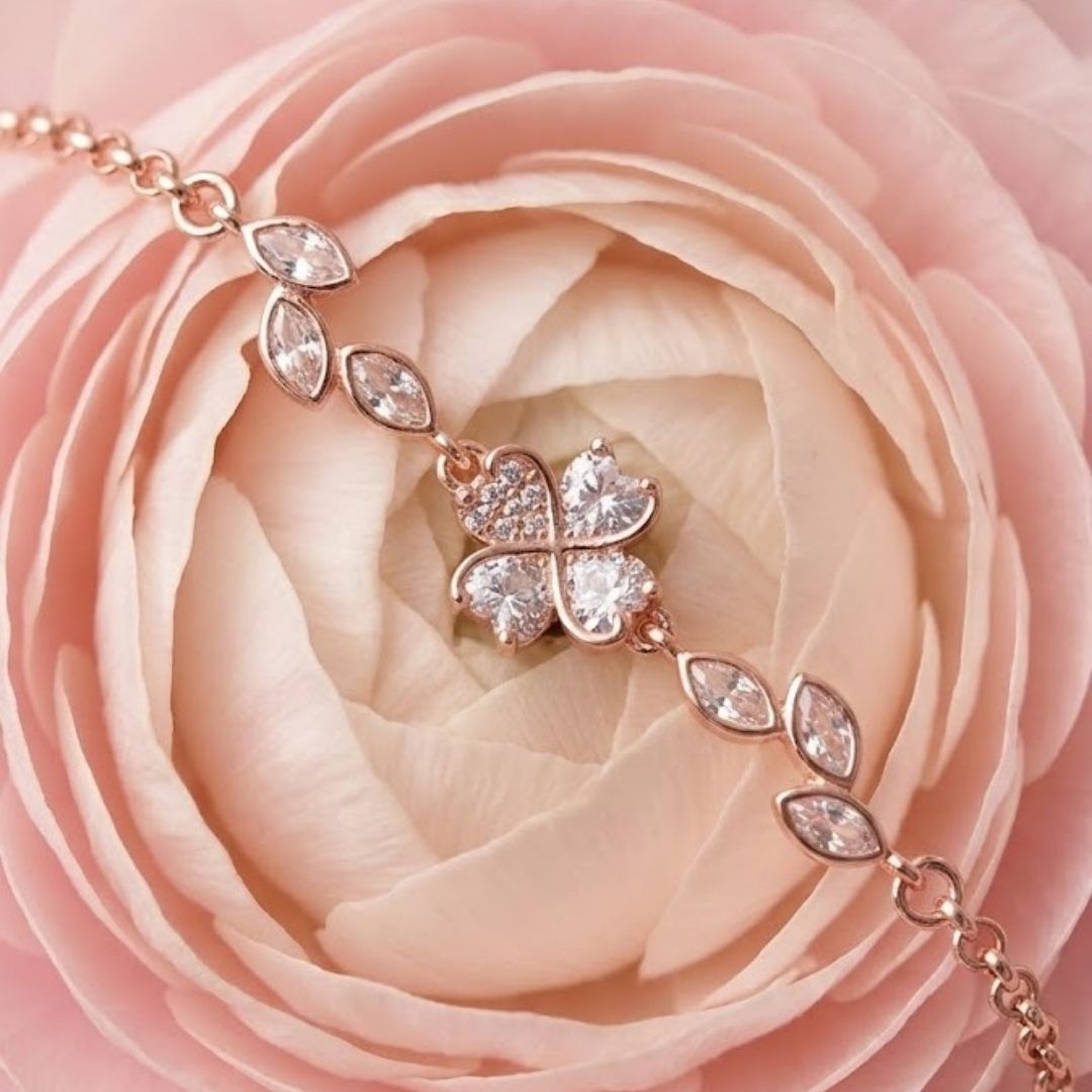 Beyaz Yonca Bileklik